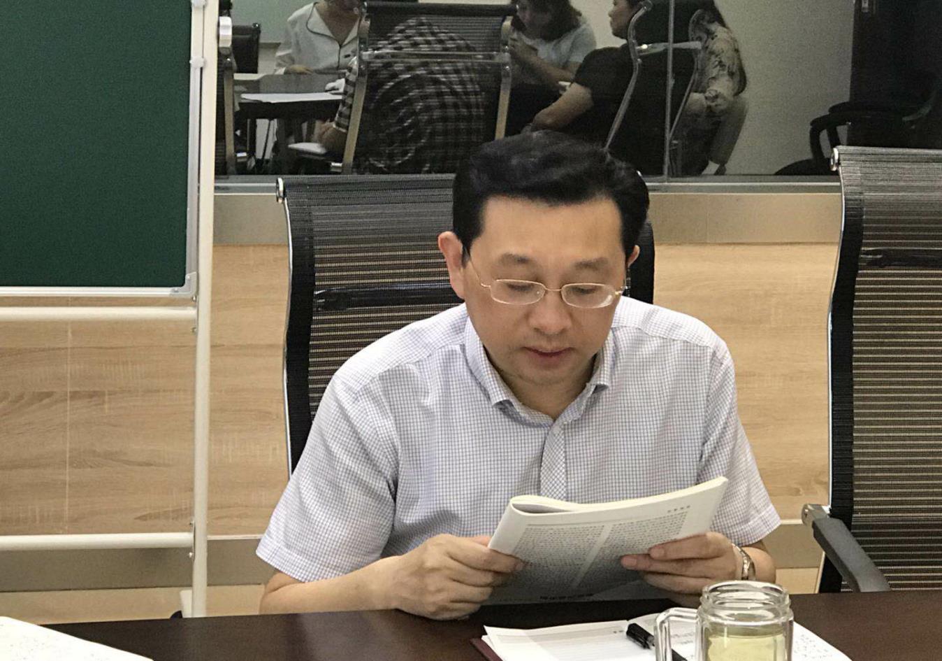 潘登副书记.jpg 潘登副书记.jpg